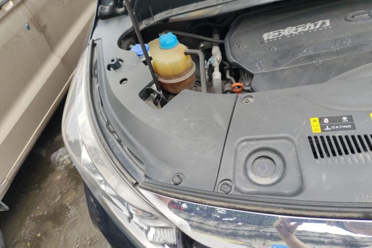 Used GAC Trumpchi M8 2021 Lingxiu Series 390T Ultimate Edition Engine Bay Right