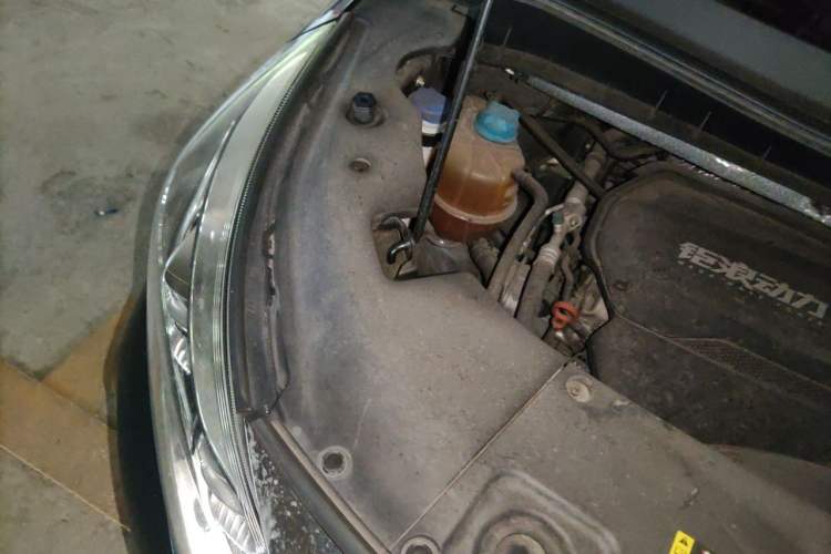 Used GAC Trumpchi M8 2021 Lingxiu Series 390T Deluxe Edition Engine Bay Right