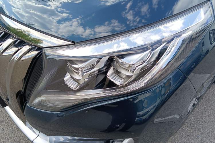 Used GAC Trumpchi M8 2021 Master Series 390T Prestige Edition Exterior 3