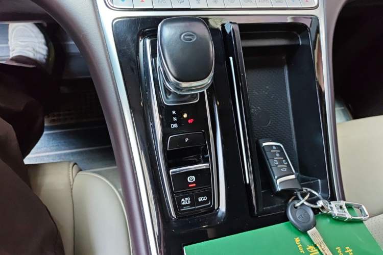 Used GAC Trumpchi M8 2021 Lingxiu Series 390T Ultimate Edition Gear Lever