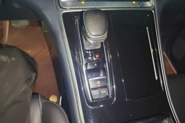 Used GAC Trumpchi M8 2021 Lingxiu Series 390T Deluxe Edition Gear Lever