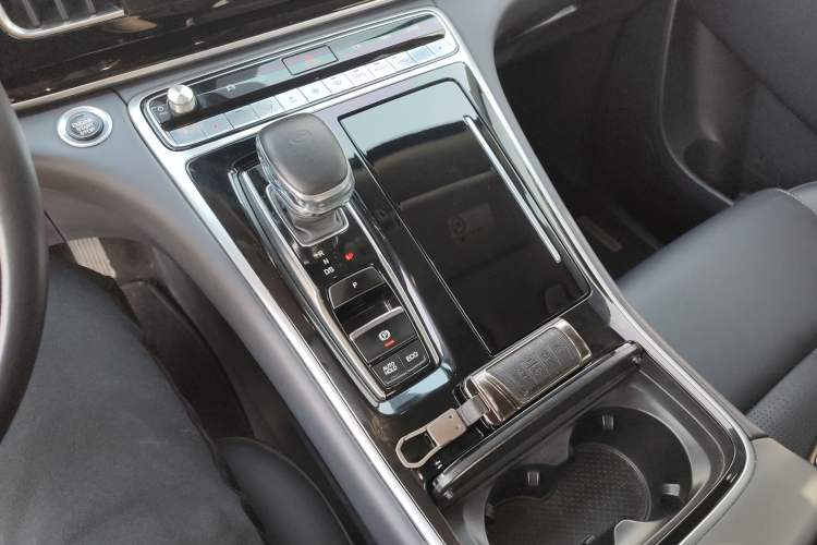 Used GAC Trumpchi M8 2021 Lingxiu Series 390T Ultimate Edition Gear Lever