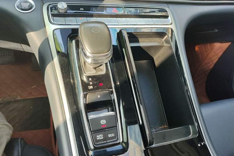 Used GAC Trumpchi M8 2021 Lingxiu Series 390T Deluxe Edition Gear Lever