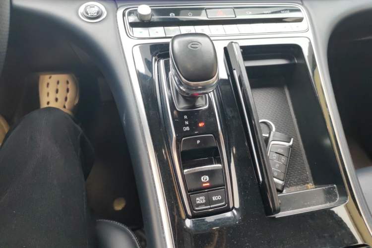 Used GAC Trumpchi M8 2021 Lingxiu Series 390T Ultimate Edition Gear Lever