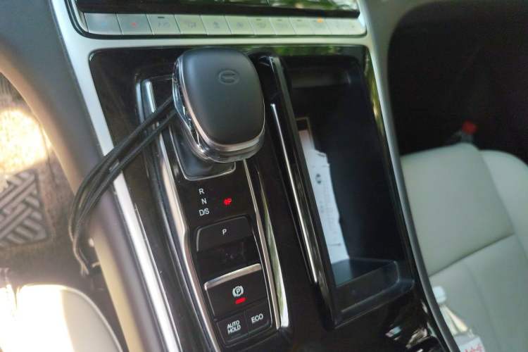 Used GAC Trumpchi M8 2021 Lingxiu Series 390T Deluxe Edition Gear Lever