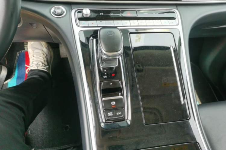 Used GAC Trumpchi M8 2021 Lingxiu Series 390T Deluxe Edition Gear Lever