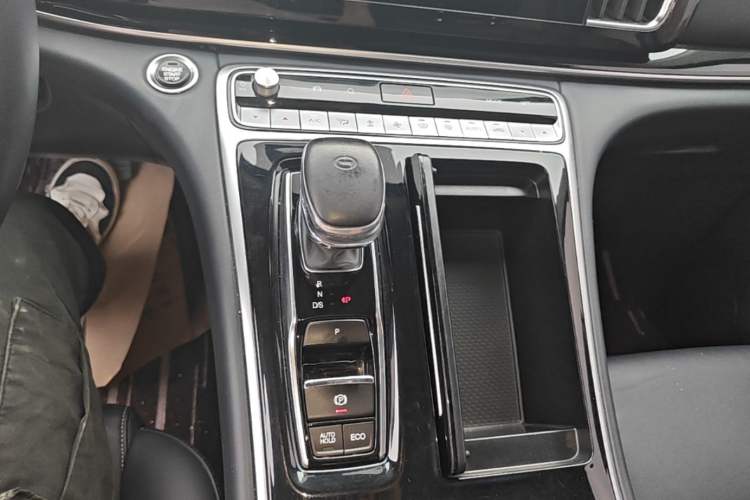 Used GAC Trumpchi M8 2021 Lingxiu Series 390T Deluxe Edition Gear Lever