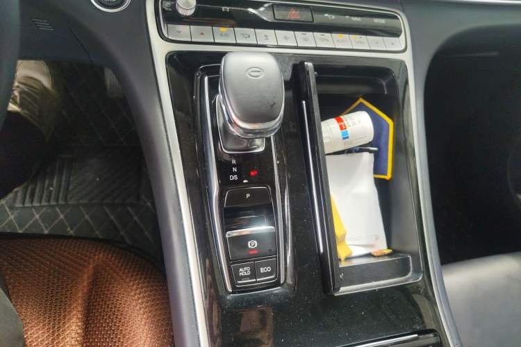 Used GAC Trumpchi M8 2021 Lingxiu Series 390T Ultimate Edition Gear Lever