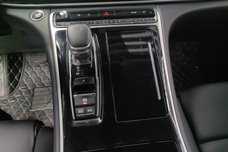 Used GAC Trumpchi M8 2021 Lingxiu Series 390T Deluxe Edition Gear Lever