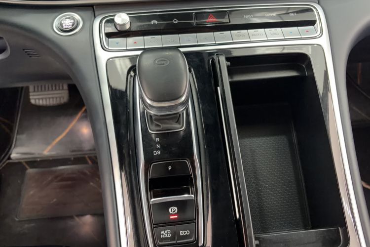Used GAC Trumpchi M8 2021 Lingxiu Series 390T Deluxe Edition Gear Lever