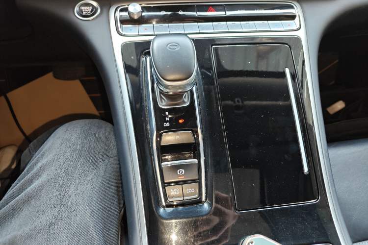 Used GAC Trumpchi M8 2021 Lingxiu Series 390T Deluxe Edition Gear Lever