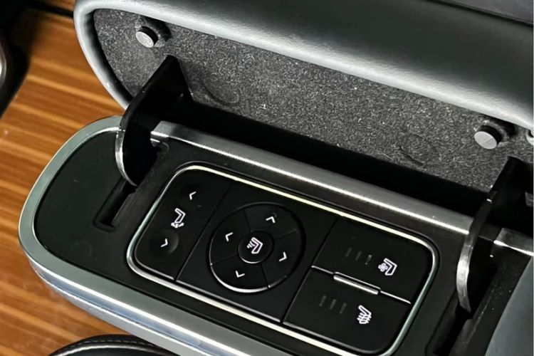 Used GAC Trumpchi M8 2021 Lingxiu Series 390T Deluxe Edition Interior 4