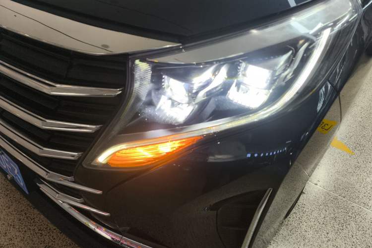 Used GAC Trumpchi M8 2021 Lingxiu Series 390T Deluxe Edition Left Front Headlight