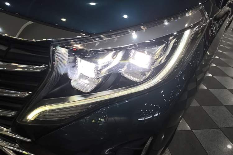 Used GAC Trumpchi M8 2021 Lingxiu Series 390T Ultimate Edition Left Front Headlight
