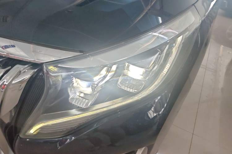 Used GAC Trumpchi M8 2021 Lingxiu Series 390T Flagship Edition Left Front Headlight