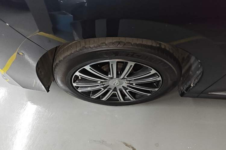 Used GAC Trumpchi M8 2021 Lingxiu Series 390T Flagship Edition Left Front Wheel Hub