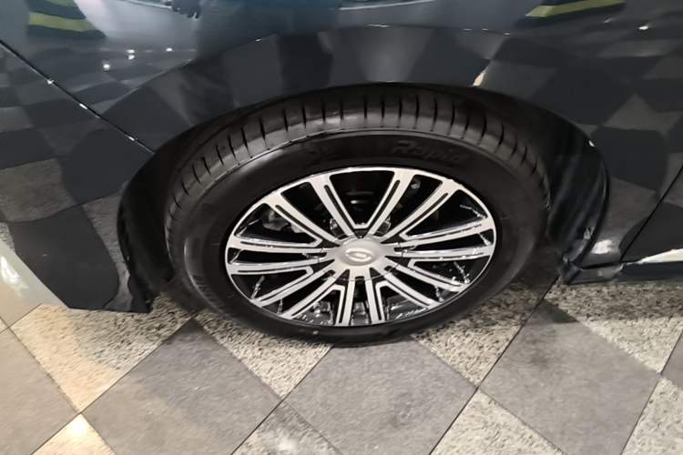 Used GAC Trumpchi M8 2021 Lingxiu Series 390T Ultimate Edition Left Front Wheel Hub