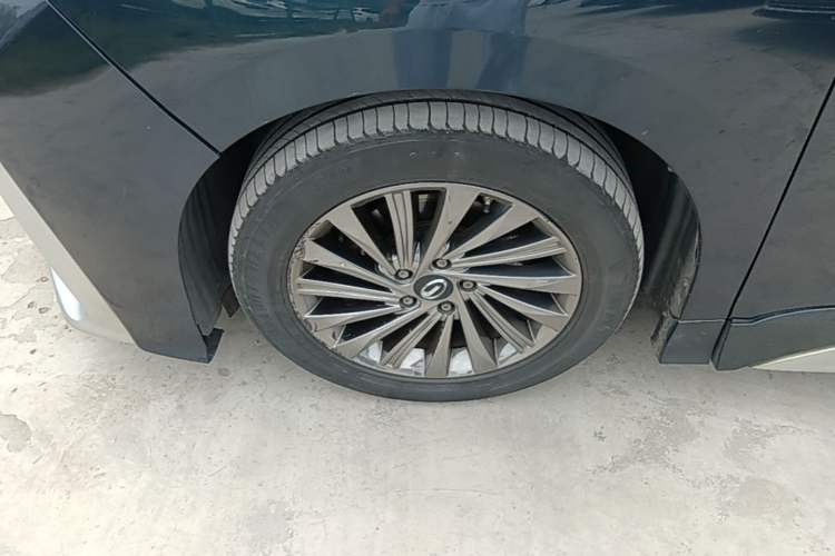 Used GAC Trumpchi M8 2021 Master Series 390T Ultimate Edition Left Front Wheel Hub