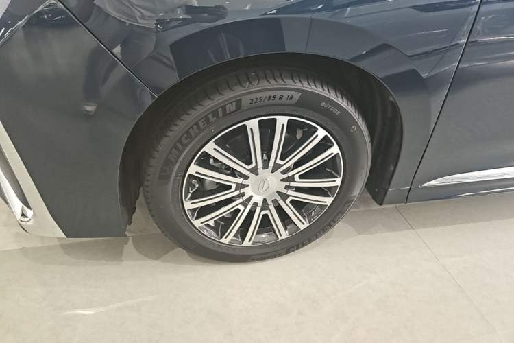 Used GAC Trumpchi M8 2021 Lingxiu Series 390T Ultimate Edition Left Front Wheel Hub