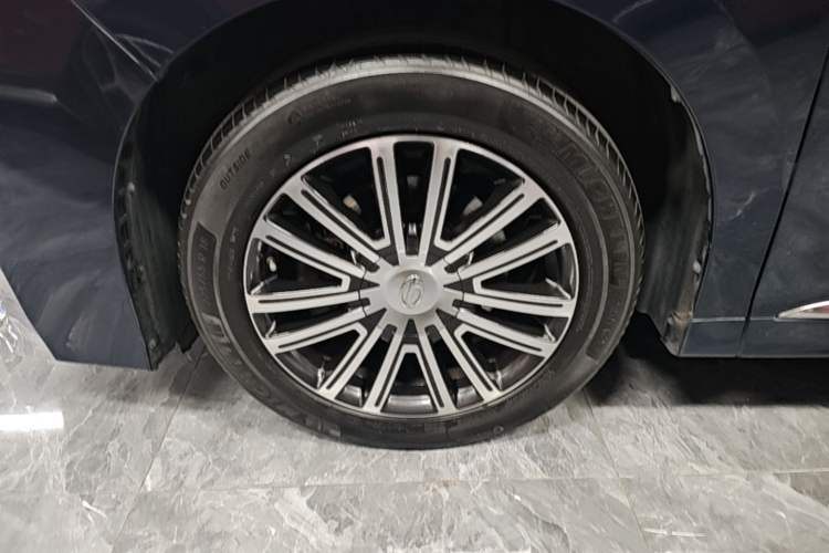 Used GAC Trumpchi M8 2021 Lingxiu Series 390T Deluxe Edition Left Front Wheel Hub
