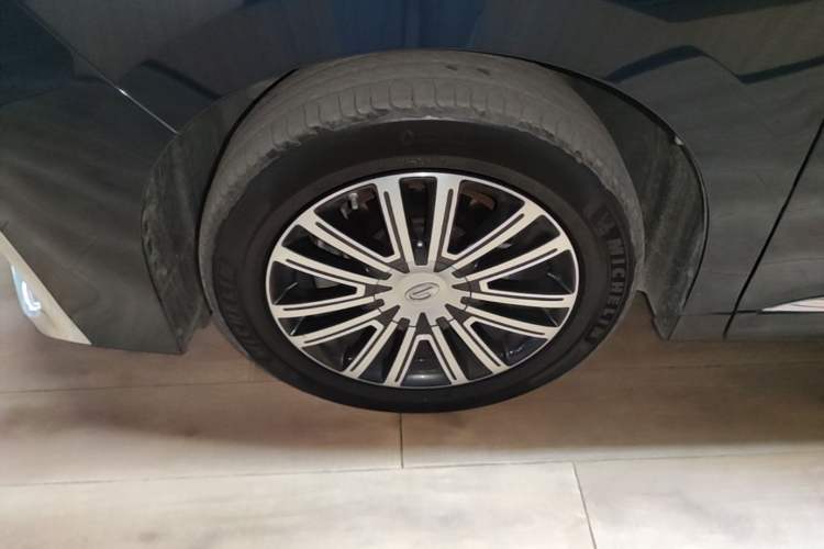 Used GAC Trumpchi M8 2021 Lingxiu Series 390T Deluxe Edition Left Front Wheel Hub