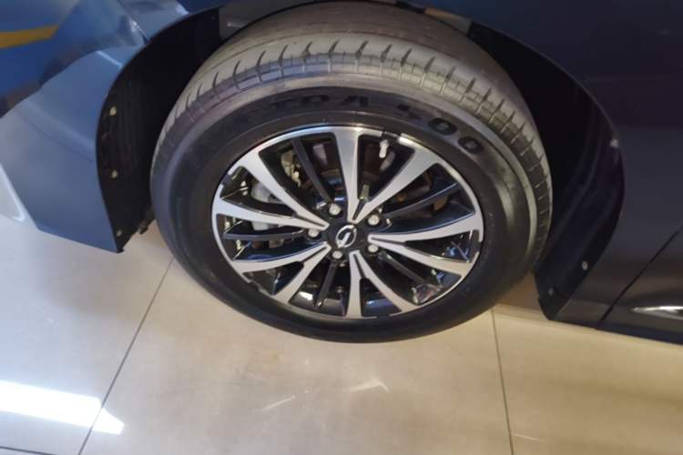 Used GAC Trumpchi M8 2021 Lingxiu Series 390T Deluxe Edition Left Front Wheel Hub