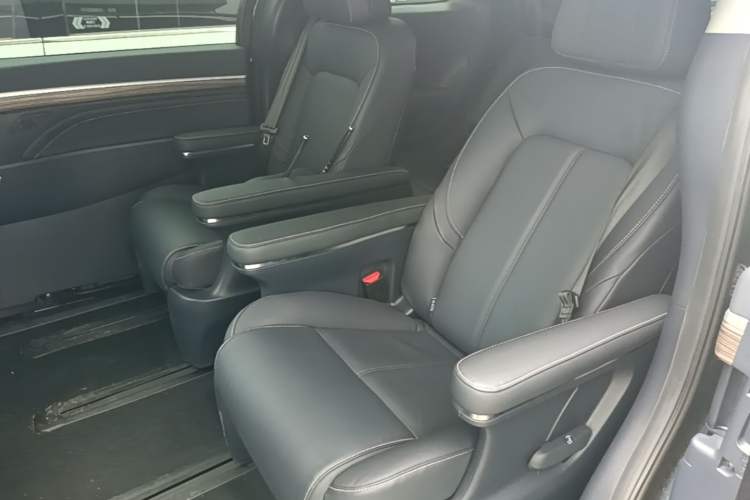 Used GAC Trumpchi M8 2021 Lingxiu Series 390T Deluxe Edition Left Rear Seat
