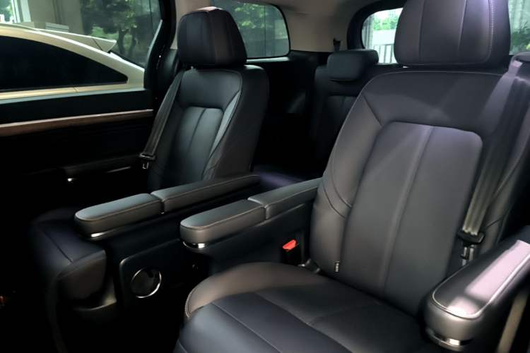 Used GAC Trumpchi M8 2021 Lingxiu Series 390T Ultimate Edition Left Rear Seat
