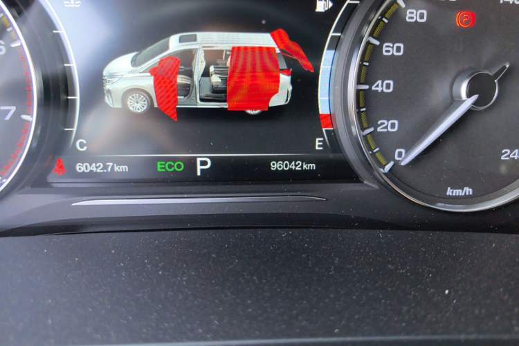 Used GAC Trumpchi M8 2021 Lingxiu Series 390T Deluxe Edition Odometer Close Up