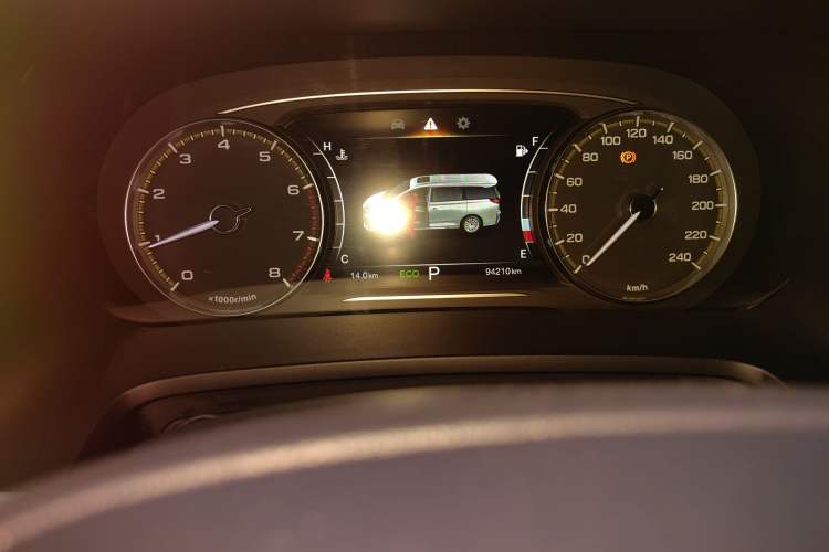 Used GAC Trumpchi M8 2021 Lingxiu Series 390T Deluxe Edition Odometer Close Up