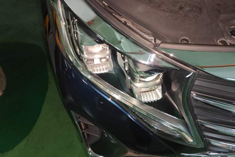 Used GAC Trumpchi M8 2021 Lingxiu Series 390T Ultimate Edition Right Front Headlight
