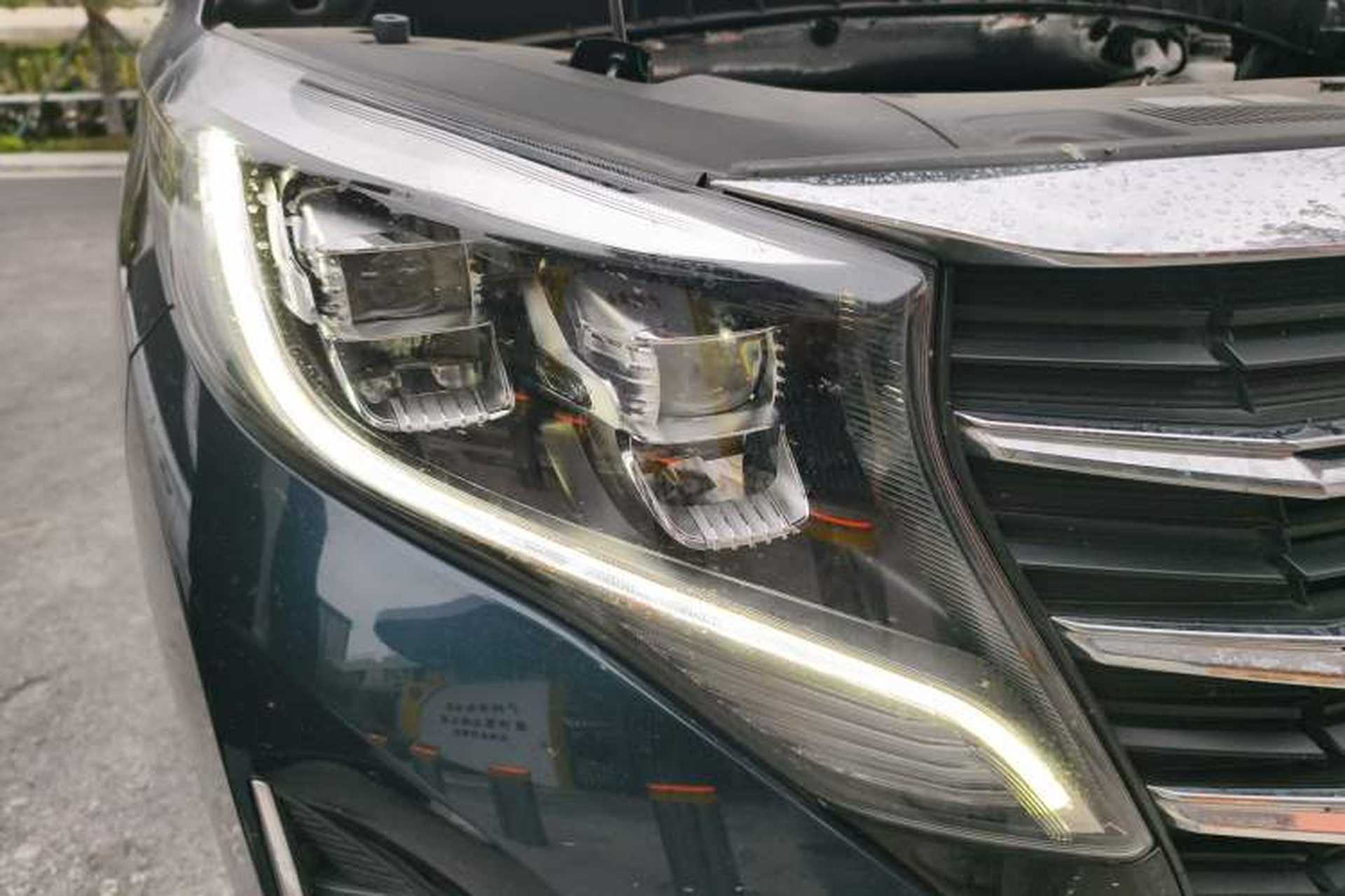 Used GAC Trumpchi M8 2021 Lingxiu Series 390T Deluxe Edition Right Front Headlight