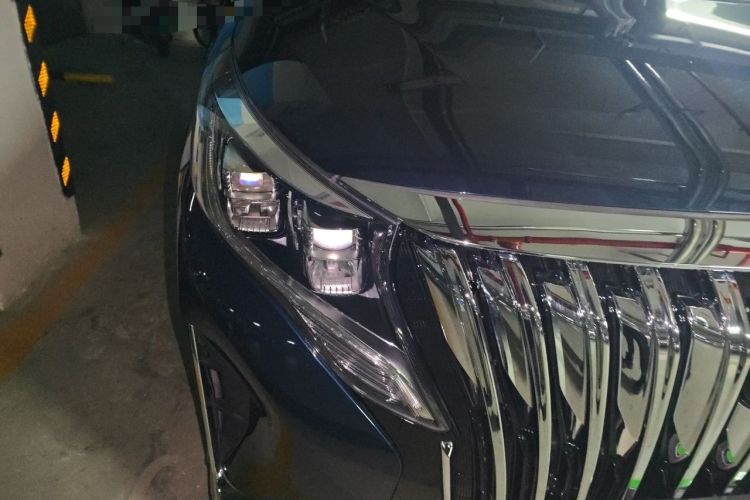 Used GAC Trumpchi M8 2021 Lingxiu Series 390T Deluxe Edition Right Front Headlight