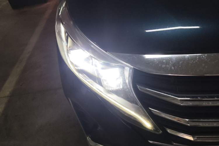 Used GAC Trumpchi M8 2021 Lingxiu Series 390T Ultimate Edition Right Front Headlight