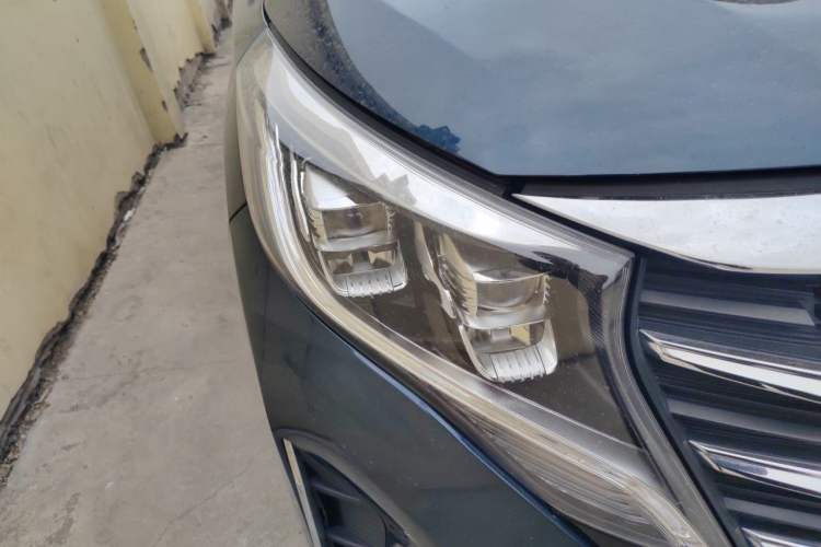 Used GAC Trumpchi M8 2021 Lingxiu Series 390T Ultimate Edition Right Front Headlight