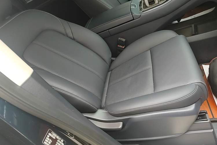 Used GAC Trumpchi M8 2021 Lingxiu Series 390T Deluxe Edition Right Front Seat