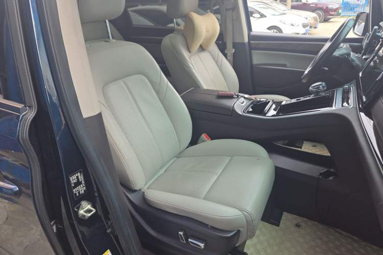 Used GAC Trumpchi M8 2021 Master Series 390T Ultimate Edition Right Front Seat