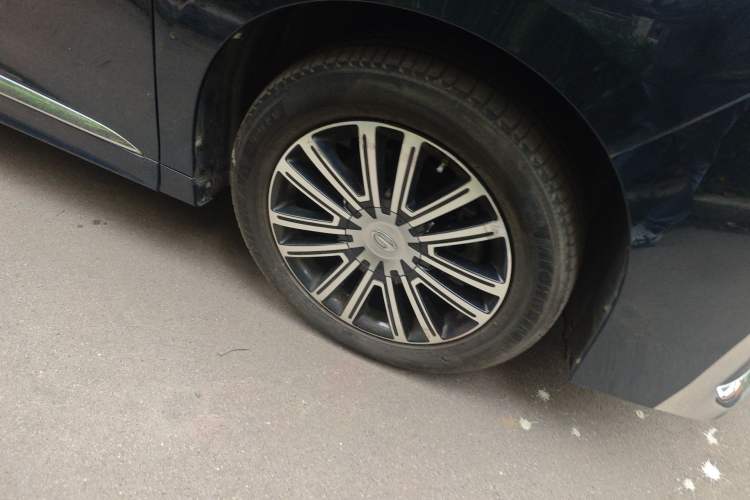 Used GAC Trumpchi M8 2021 Lingxiu Series 390T Ultimate Edition Right Front Wheel Hub