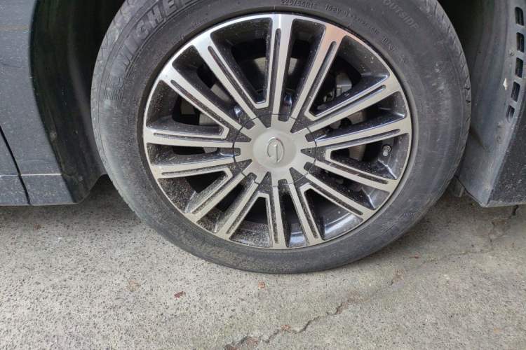 Used GAC Trumpchi M8 2021 Lingxiu Series 390T Flagship Edition Right Front Wheel Hub