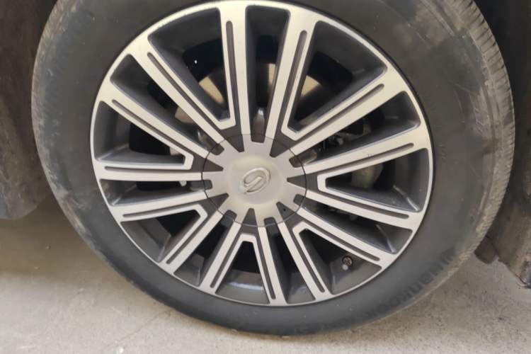 Used GAC Trumpchi M8 2021 Lingxiu Series 390T Ultimate Edition Right Front Wheel Hub