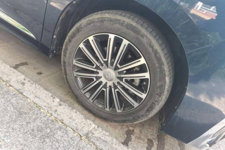 Used GAC Trumpchi M8 2021 Lingxiu Series 390T Deluxe Edition Right Front Wheel Hub