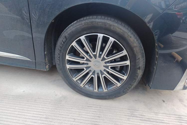 Used GAC Trumpchi M8 2021 Lingxiu Series 390T Deluxe Edition Right Front Wheel Hub