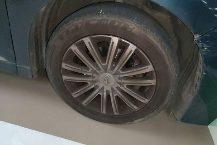 Used GAC Trumpchi M8 2021 Master Series 390T Prestige Edition Right Front Wheel Hub