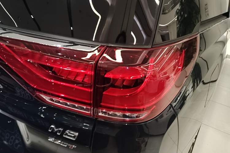 Used GAC Trumpchi M8 2021 Lingxiu Series 390T Ultimate Edition Right Rear Taillight