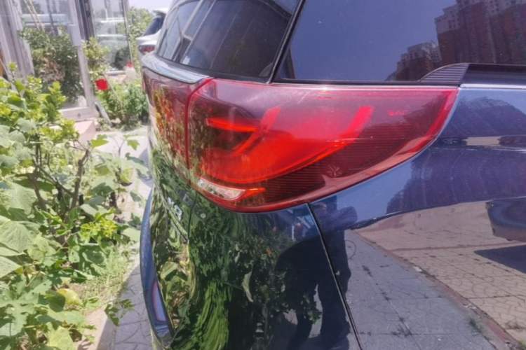 Used GAC Trumpchi M8 2021 Lingxiu Series 390T Deluxe Edition Right Rear Taillight