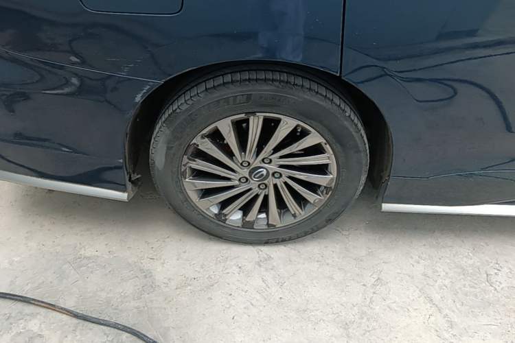 Used GAC Trumpchi M8 2021 Master Series 390T Ultimate Edition Right Rear Wheel Hub