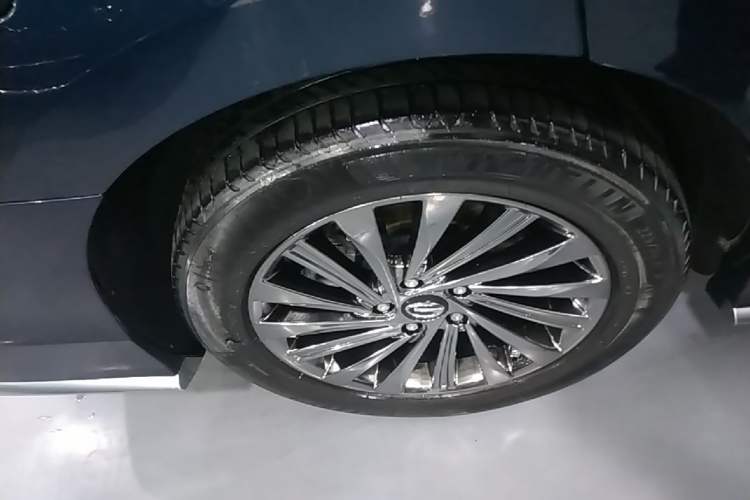 Used GAC Trumpchi M8 2021 Master Series 390T Ultimate Edition Right Rear Wheel Hub