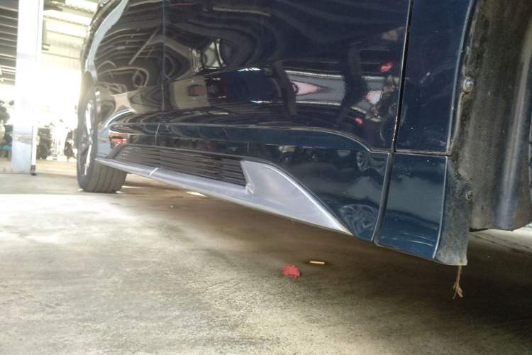 Used GAC Trumpchi M8 2021 Master Series 390T Ultimate Edition Right Side Sill
