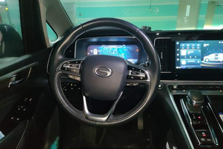 Used GAC Trumpchi M8 2021 Master Series 390T Prestige Edition Steering Wheel