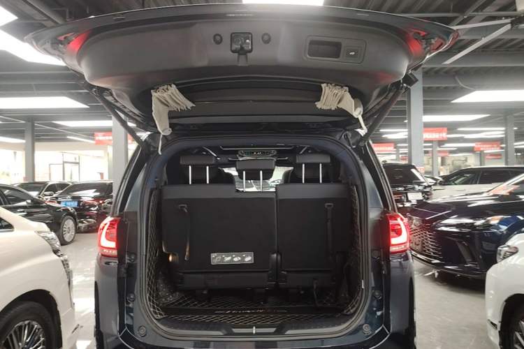 Used GAC Trumpchi M8 2021 Lingxiu Series 390T Deluxe Edition Trunk